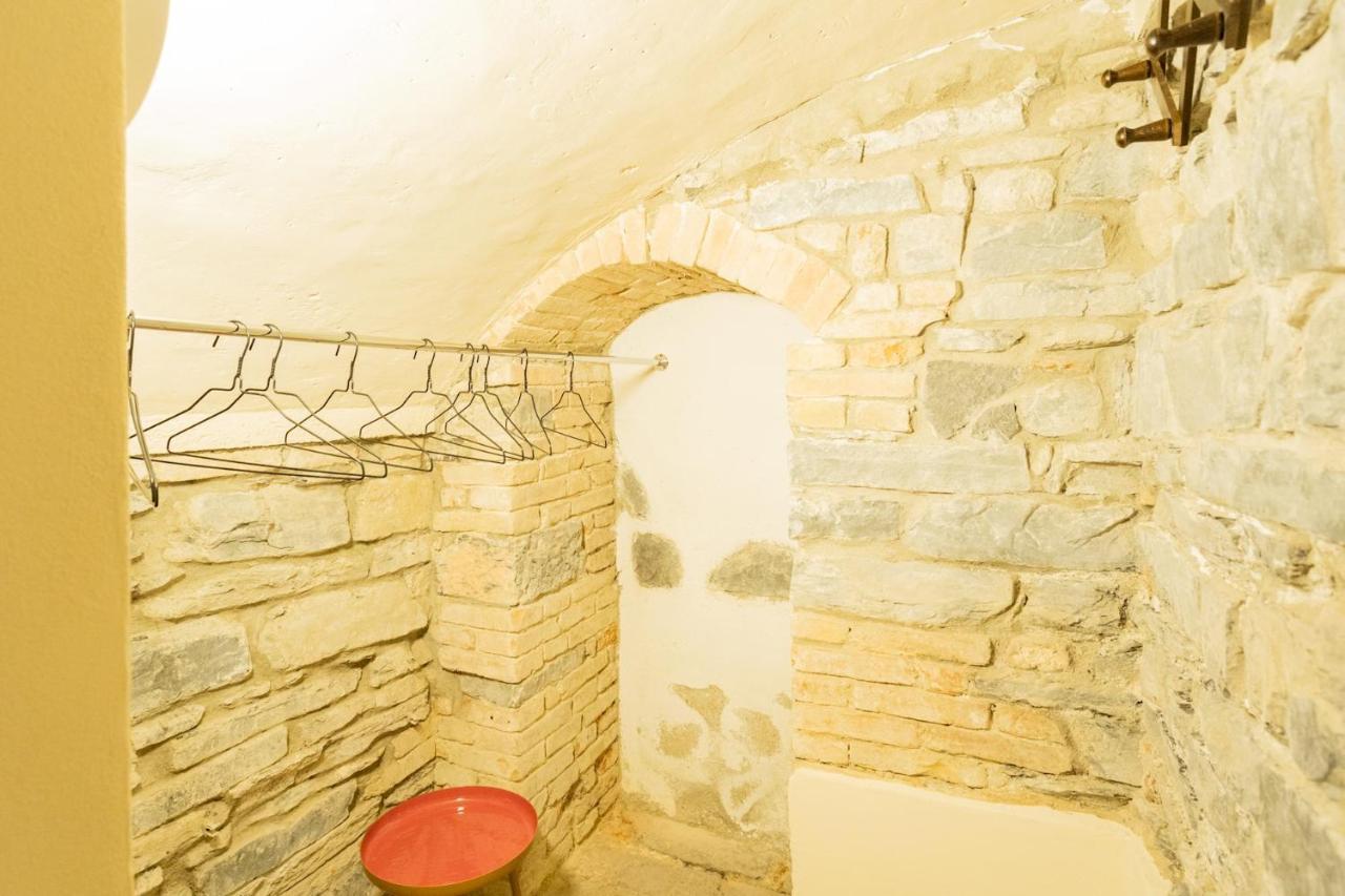 Romantic Escape City Centre With Jacuzzi & Parking By Rent All Como Exterior foto